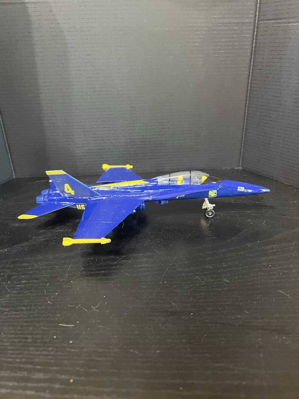 New 7" diecast model F/A-18 Hornet US Navy Blue Angels fighter jet PULL BACK